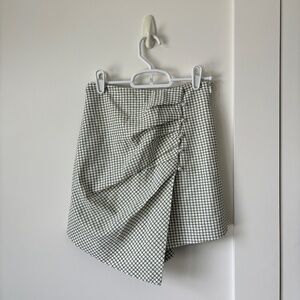 BRAND NEW J.ING Skort